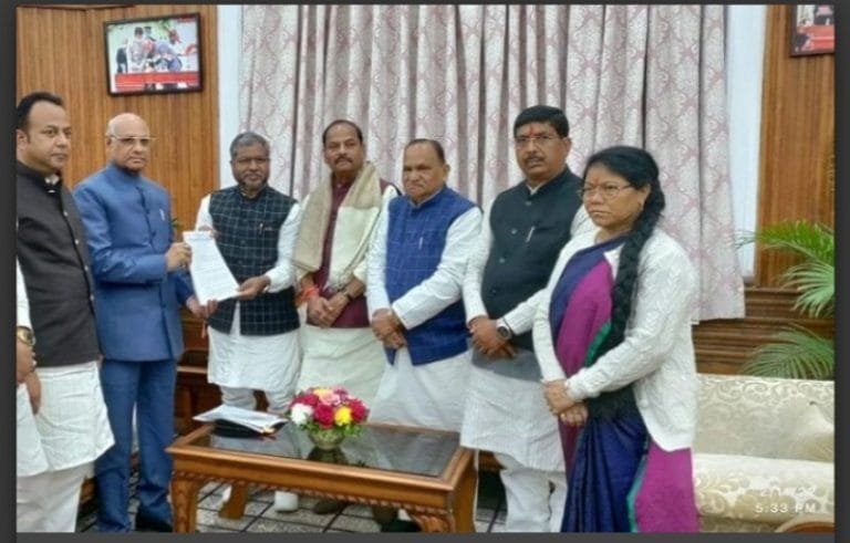 चुनाव आयोग ने CM हेमंत सोरेन के माइंस मामले में मांगा जवाब मीडिया रिपोर्ट