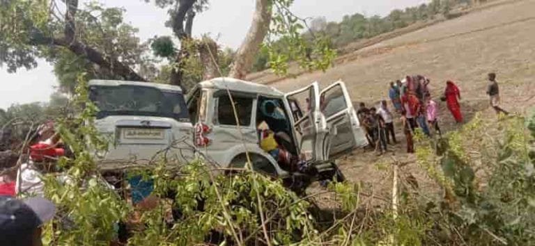 Accident in Deoghar सड़क हादसे में 4 लोगों की मौत की खबर