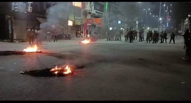 चक्रधरपुर में हिन्दू नेता (Hindu Leader )की हत्या, विरोध में पथराव आगजनी शहर में धारा 144 लागू