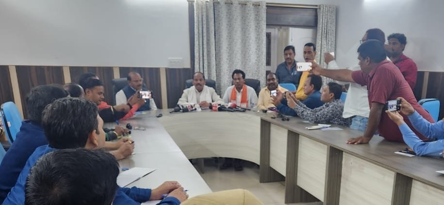 हेमंत सरकार बिचौलियों, सिंडिकेट और माफियाओं के इशारे पर चलने वाली सरकार : रघुवर दास (Raghuvar Das) 3 raghuvar das