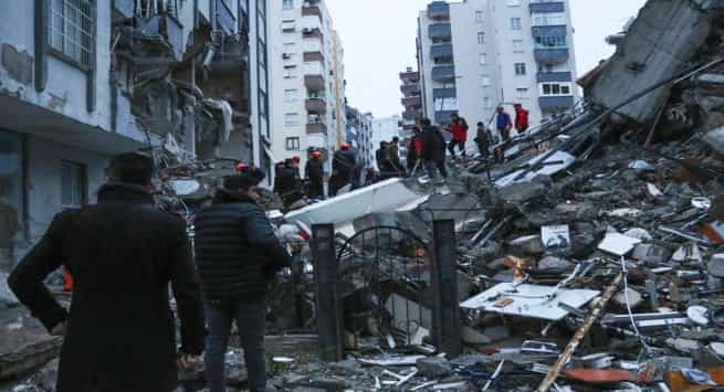 Turkey News :- 7.8 तीव्रता की गति का भूकंप 4 देशो में मची तबाही 1600 से अधिक लोगो की गई जान