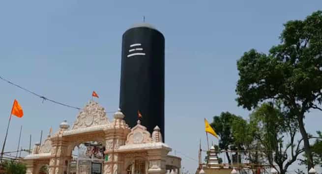 Ranchi News:-झारखंड का सबसे ऊंचा 108 फीट का शिवालय हो गया सुरेश्वर महादेव मंदिर, निर्माण में लगे थे 10 वर्ष