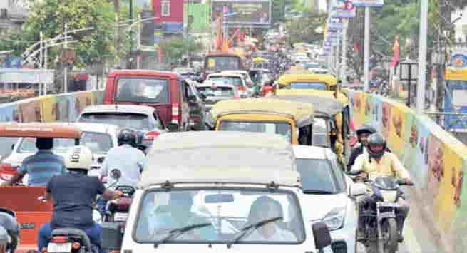 Ranchi News:-एमजी रोड ओवरब्रिज आज खुलेगा, कडरू आरओबी पर ट्रैफिक शिफ्ट होने से पूरे दिन लगा रहा जाम 5 mg road