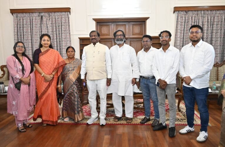 12वीं मंत्री के रूप में रामदास सोरेन ने ली आज राजभवन में शपथ