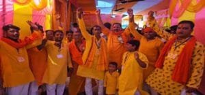 गिरिडीह नगर निगम क्षेत्र वार्ड नंबर 18 में निकाली गई भव्य कलश यात्रा.. 3 Screenshot 2024 08 16 17 12 25 070 com.whatsapp