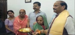 उड़ीसा के राज्यपाल(odisha governor) पहुंचे जमशेदपुर अपनी बहनों के साथ मनाया रक्षाबंधन का त्यौहार 7 Screenshot 2024 08 19 19 11 41 555 com.whatsapp