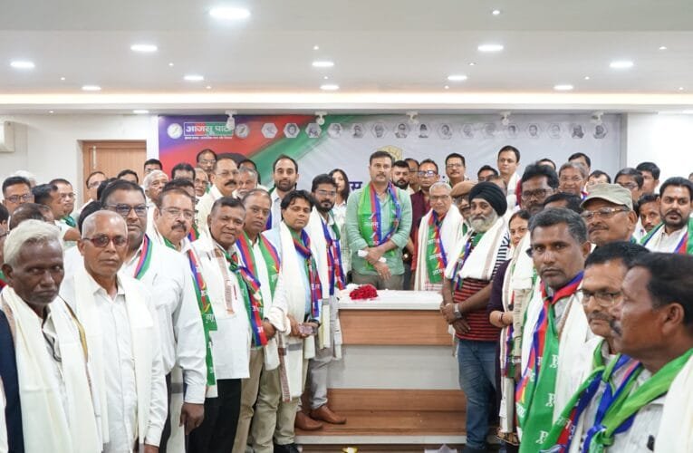 आजसू बुद्धिजीवी मंच का शपथ ग्रहण सह सम्मान समारोह सम्पन्न