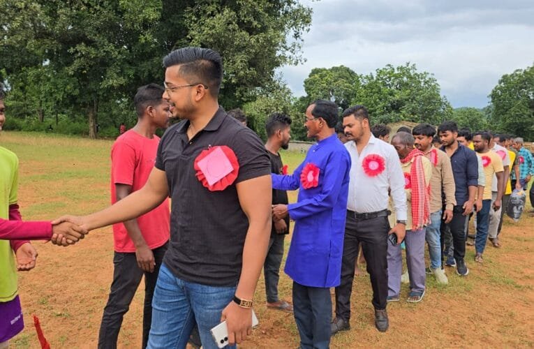 हॉकी की तरह फुटबॉल में भी चमकेगा सिमडेगा, सिमरिया में फुटबॉल मैच का हुआ आयोजन