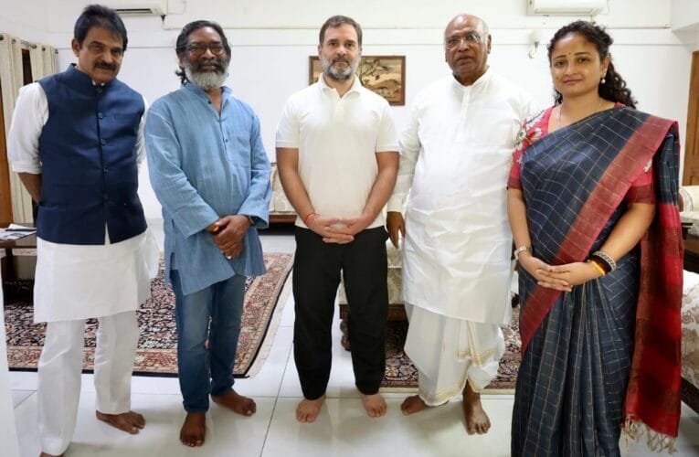 झारखंड मुख्यमंत्री हेमंत सोरेन ने दिल्ली में कांग्रेस के वरिष्ठ नेताओं से की  मुलाकात