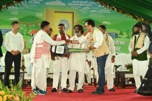 झारखण्ड के गुमला जिले मे मुख्यमंत्री हेमंत सोरेन ने दी सौगात,188 योजनाओं का किया उद्घाटन और शिलान्यास 10 IMG 20240905 WA0072