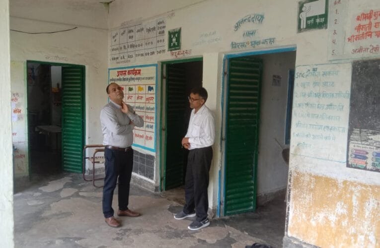 प्राथमिक विद्यालय कुटीयातू नामकुम रांची का जिला शिक्षा अधीक्षक ने किया निरीक्षण