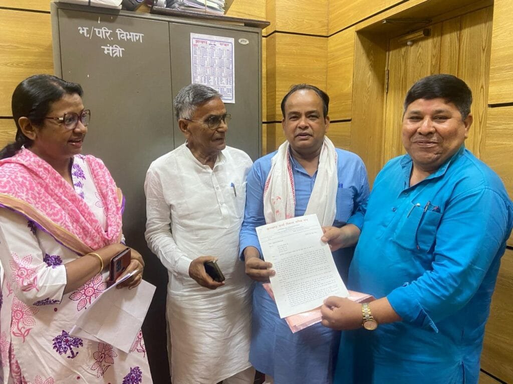 झारखंड ऊर्जा विकास निगम लिमिटेड के अंदर आउटसोर्स खत्म करने को लेकर जल्द निर्णय होगा:इरफान अंसारी 1 IMG 20240906 WA0131 scaled