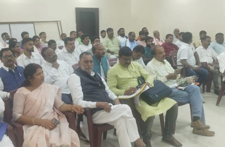 विधानसभा चुनाव को लेकर अनुसूचित जाति,जनजाति,पिछड़ा, अल्पसंख्यक विभाग एवं एलडीएम कोऑर्डिनेटर की तैयारी बैठक कांग्रेस भवन में संपन्न