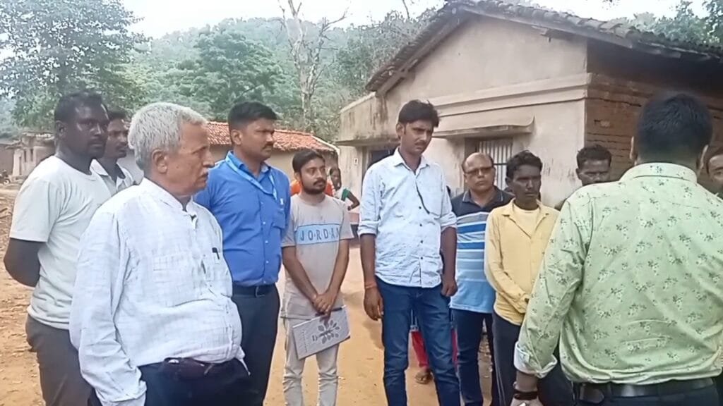 झारखंड के धनबाद जिले में दर्जनों लोग डरिया से पीड़ित जायजा ले ने पहुंचे जिले के शल्य चिकित्सक 6 Screenshot 2024 09 04 13 09 54 806 com.whatsapp scaled