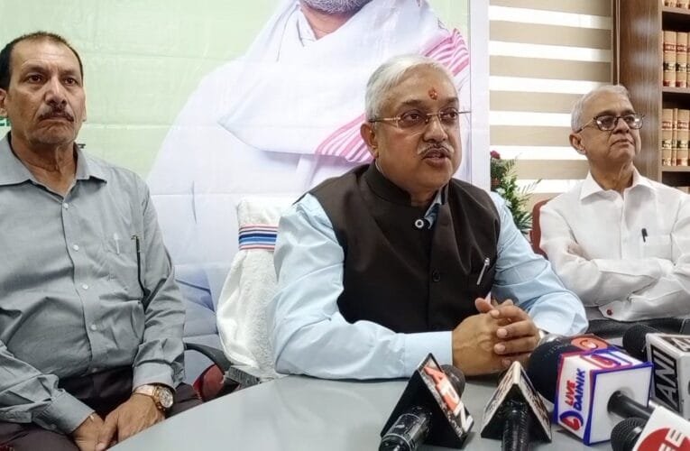 झारखंड के अधिवक्ताओं ने मुख्यमंत्री हेमंत का जताया आभार ,5 लाख बीमा के साथ-साथ यह एंबुलेंस की भी अधिवक्ताओं को मिलेगी अब सुविधा