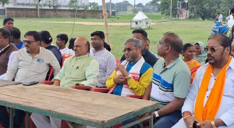 प्रदेश अध्यक्ष एवम पूर्व मुख्यमंत्री बाबूलाल मरांडी सहित सभी नेता कार्यकर्ता ने सुना मन की बात कार्यक्रम।