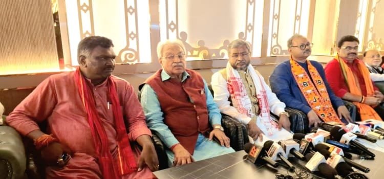 बाबूलाल मरांडी ने कहा विधवा पेंशन से लेकर छात्र योजनाओं तक, हेमंत सरकार ने सबको धोखा दिया 1 20241025 180718