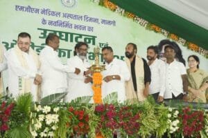 एम.जी.एम मेडिकल अस्पताल के नवनिर्मित भवन का विधिवत पूजा-अर्चना कर झारखंड मुख्यमंत्री हेमंत सोरेन ने किया उद्घाटन। 
