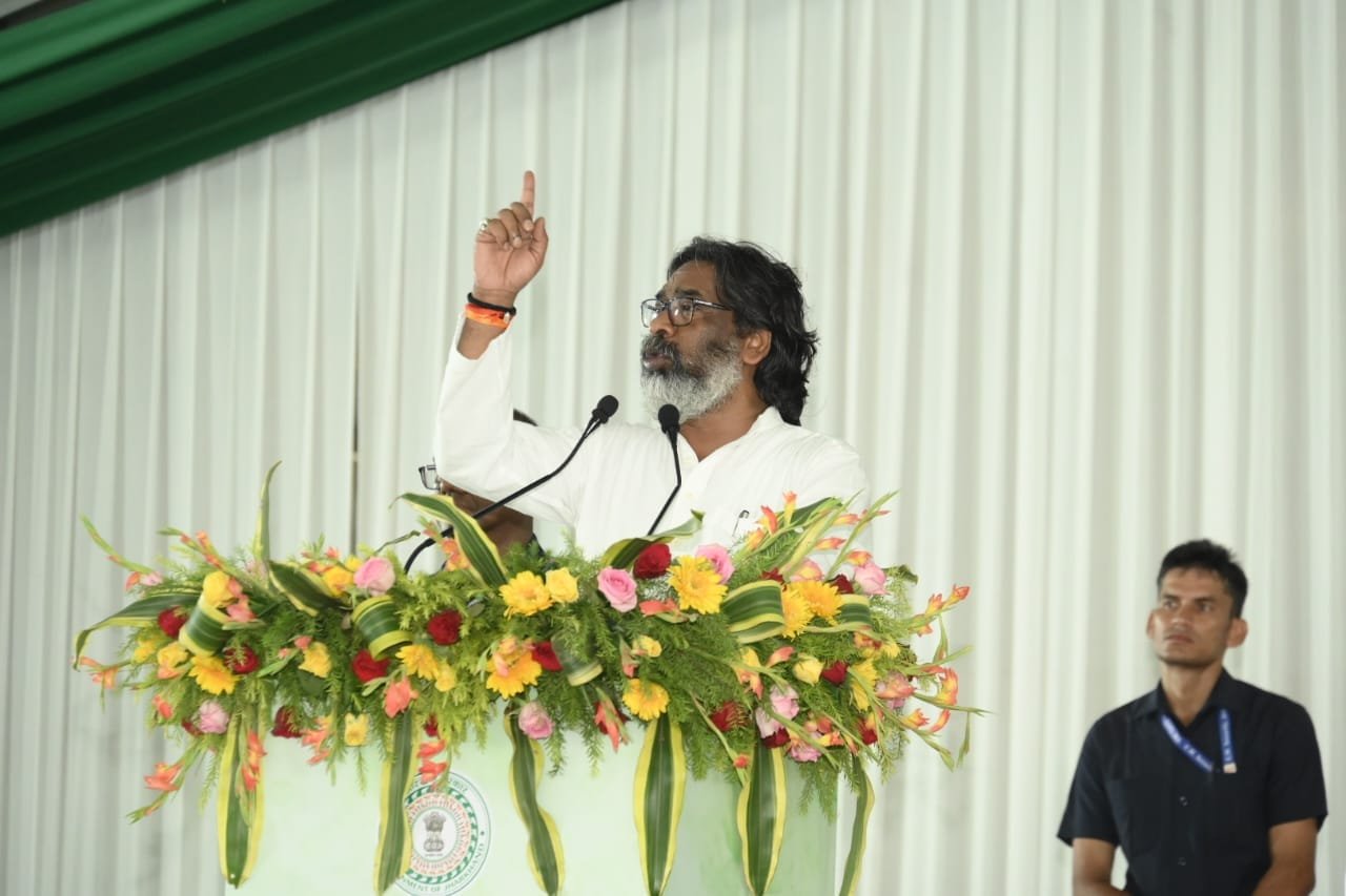 एम.जी.एम मेडिकल अस्पताल के नवनिर्मित भवन का विधिवत पूजा-अर्चना कर झारखंड मुख्यमंत्री हेमंत सोरेन ने किया उद्घाटन। IMG-20241005-WA0054