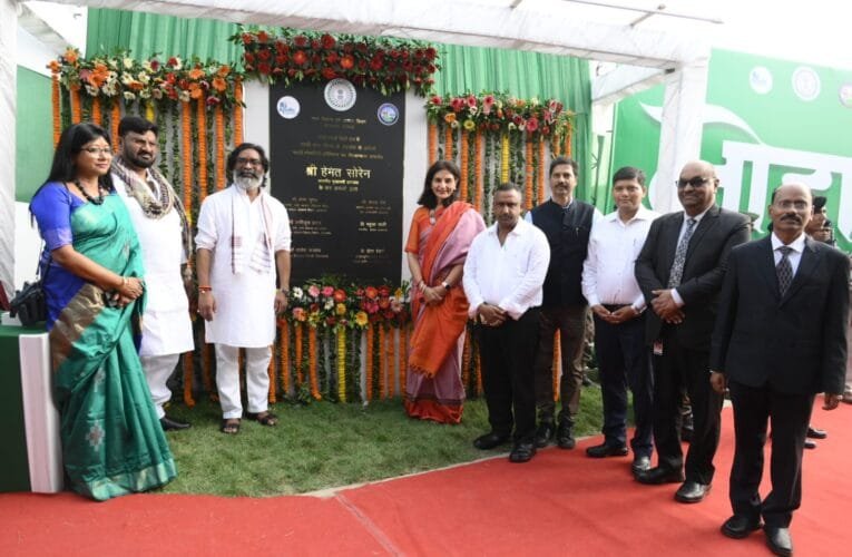 झारखंड मुख्यमंत्री हेमंत सोरेन ने आज राजधानी रांची मेंमल्टी स्पेशियलिटी हॉस्पिटल का हुआ शिलान्यास।