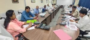 अब्सेंटी वोटर्स को पोस्टल बैलट द्वारा मतदान की सुविधा उपलब्ध कराने को लेकर हुई बैठक। 11 IMG 20241018 WA0126