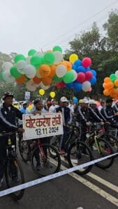 मोरहाबादी मैदान से मतदाता जागरूकता हेतु पूरे रांची शहर में निकाली गई साइकिल रैली। 9 IMG 20241027 WA0093