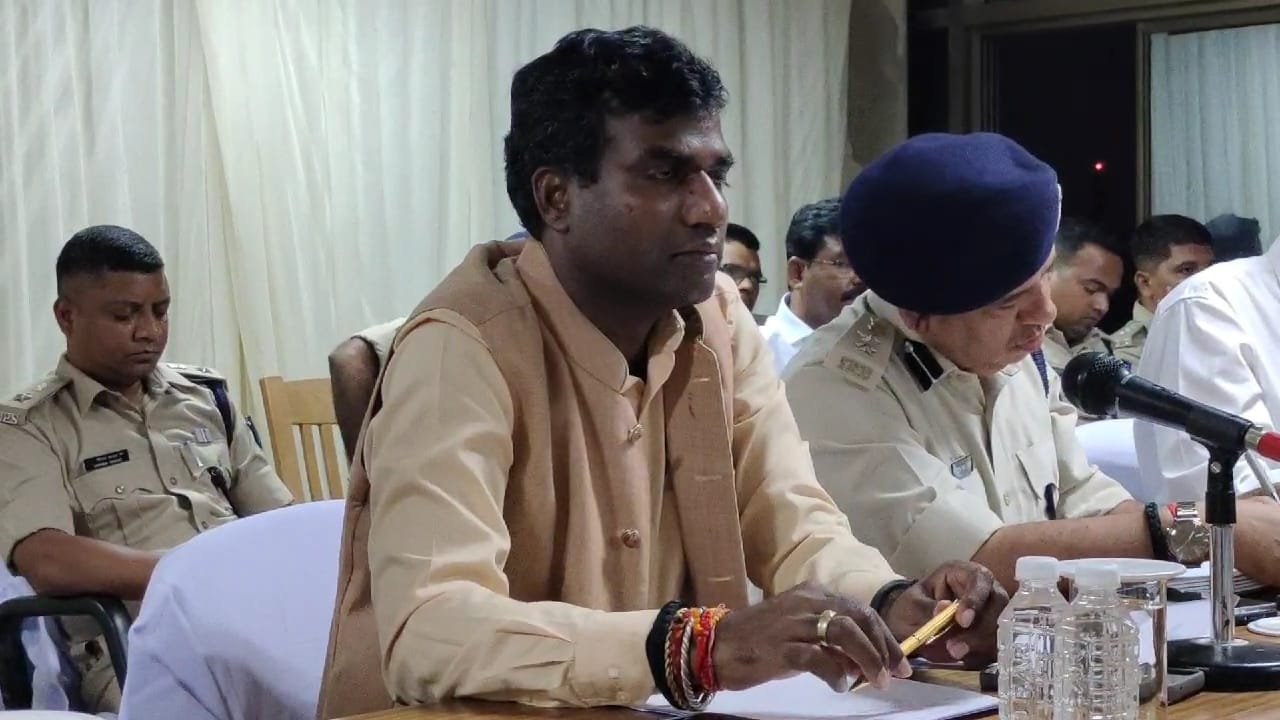 राजधानी रांची में दुर्गापूजा को लेकर केन्द्रीय शांति समिति की बैठक। 3 Screenshot 2024 10 03 18 15 38