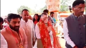 झारखंड राज्यपाल संतोष कुमार गंगवार ने दुर्गा पूजा पंडाल का किया उद्घाटन 11 Screenshot 2024 10 05 19 05 10 483 com.whatsapp copy 1280x720