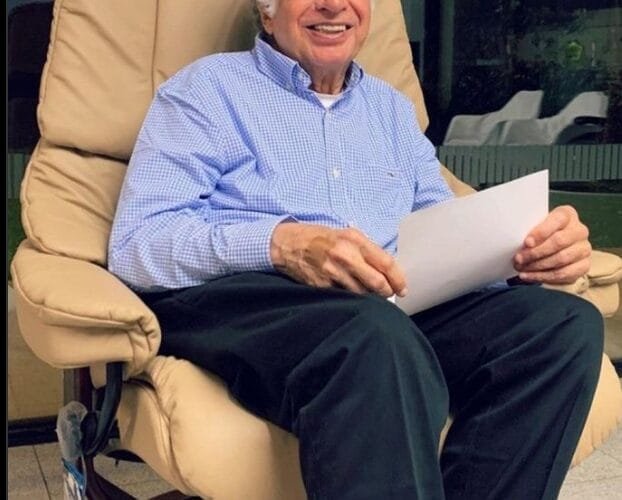 रतन टाटा ने निधन के बाद पूरे विश्व में शोक की लहर है झारखंड मुख्यमंत्री हेमंत सोरेन ने एक दिवसीय राजकीय शोक की घोषणा की।