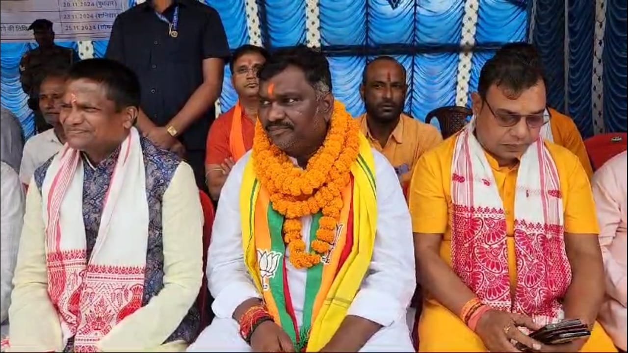 चन्दनकियारी विधानसभा क्षेत्र से एनडीए के समर्थित भाजपा प्रत्याशी व पूर्व विधायक अमर कुमार बाउरी ने किया नामांकन। 3 BJP