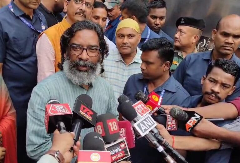 झारखंड के पहले  मुख्यमंत्री ने ओबीसी का आरक्षण 27 प्रतिशत से काट कर 14 प्रतिशत कर दिया : हेमन्त सोरेन