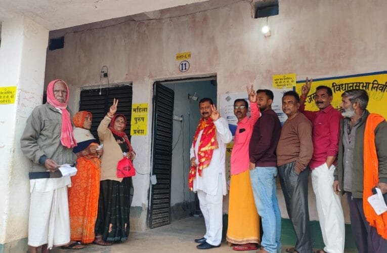 दूसरा चरण मतदान 3:00 तक देखिये इतने प्रतिशत हुए मतदान।