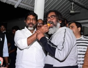 शाम 4:00 राजपाल को इस्तीफा देंगे मुख्यमंत्री हेमंत सोरेन और नई सरकार बनाने का दावा पेश करेंगे 6 IMG 20241124 WA0008