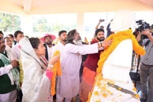 शहीद सोबरन सोरेन के 67वें शहादत दिवस पर झारखंड मुख्यमंत्री हेमंत सोरेन ने अर्पित की श्रद्धांजलि 11 IMG 20241127 WA0036