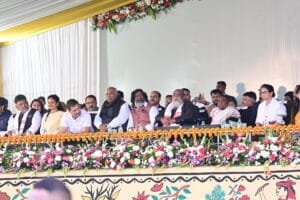 राज्य के 14वें मुख्यमंत्री के रूप में हेमंत सोरेन ने ली शपथ , राजधानी रांची के मोराबादी मैदान में सीएम हेमंत सोरेन का किया गया भव्य स्वागत। 10 IMG 20241128 WA0069