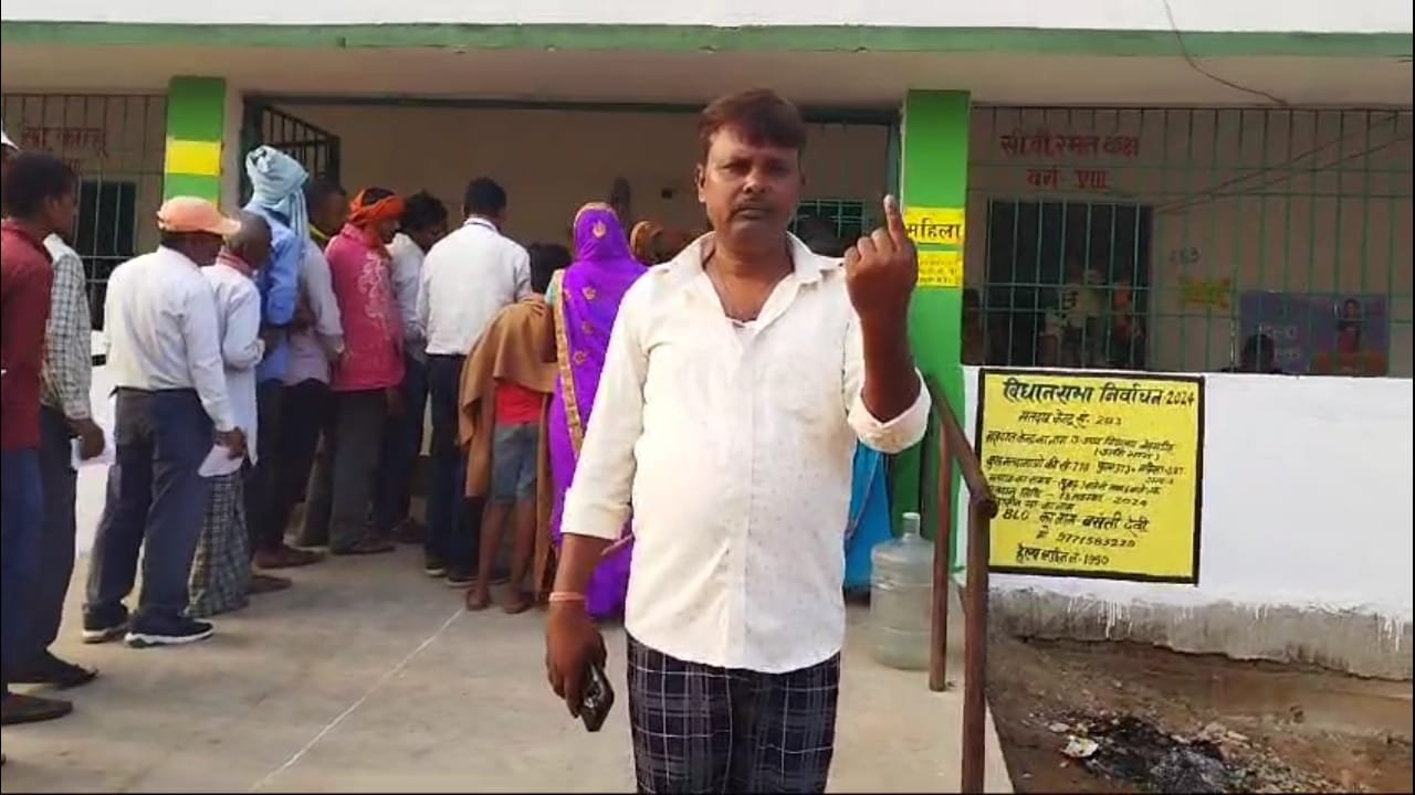 38 सीटों के लिए कल होगा मतदान मुख्यमंत्री हेमंत सोरेन सहित कई कई पूर्व मुख्यमंत्री के भाग्य का फैसला जनता करेगी EVM में बंद 4 Screenshot 2024 11 13 07 19 56