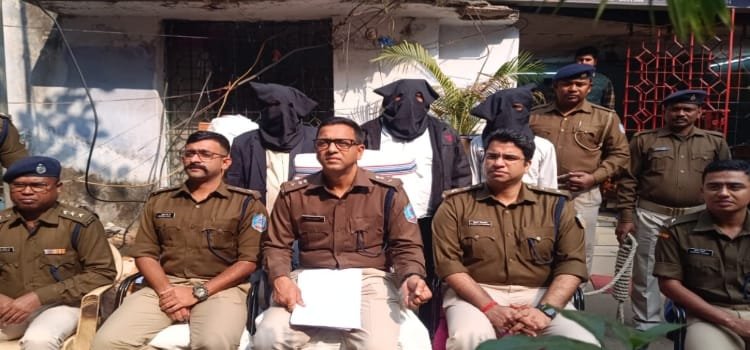 दुकानों से हो रहा था नशे का कारोबार, 25 लाख की दवाइयों के साथ तीन गिरफ्तार 1 20241223 180520