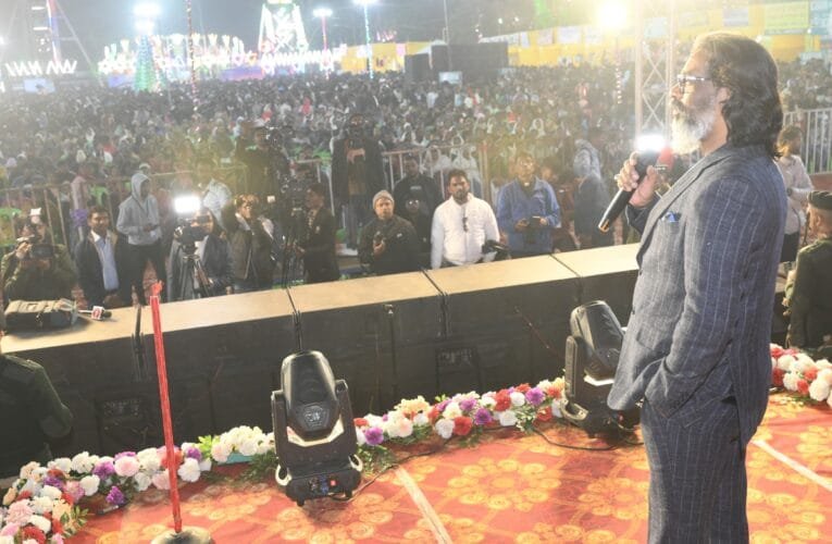 झारखंड मुख्यमंत्री हेमंत सोरेन ने समस्त राज्य वासियो को क्रिसमस के दी बधाई।