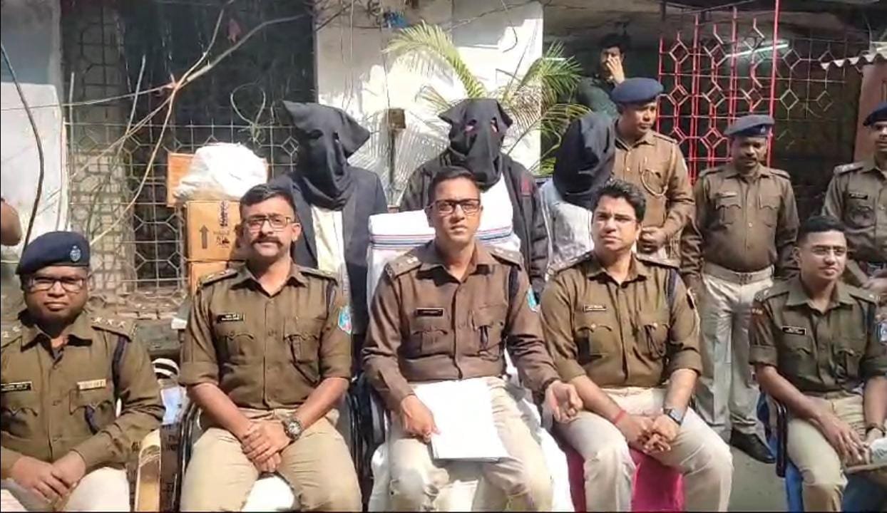 झारखंड की जमशेदपुर जिले में मेडिकल की आड़ में चल रहा था नशीली दवाई का धंधा। 9 Drug trade was going on under the guise of medical in Jamshedpur district of Jharkhand.