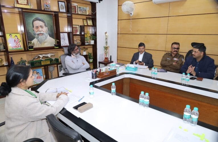 झारखंड मुख्यमंत्री हेमंत सोरेन ने आला अधिकारियों के साथ की महत्वपूर्ण बैठक।