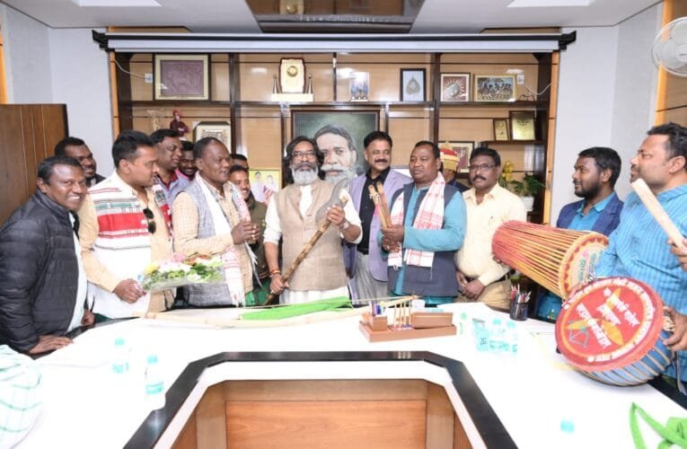 मरांङ बुरू संस्थान (MARANG BURU FOUNDATION) के एक प्रतिनिधिमंडल ने झारखंड मुख्यमंत्री हेमंत सोरेन से  की मुलाकात।