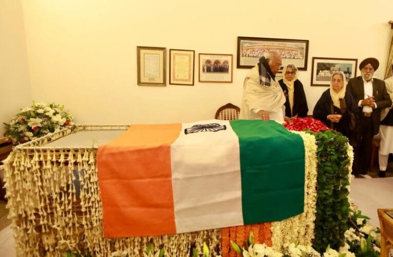 पूर्व प्रधानमंत्री डॉ मनमोहन सिंह के निधन पर लोकसभा विधायक ने दी श्रद्धांजलि, कहा भारत के लिए अपूर्ण छती।