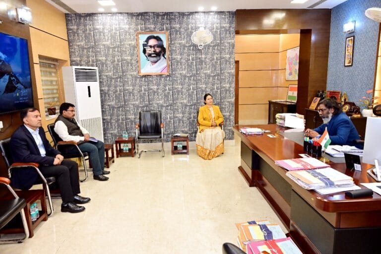 झारखंड मुख्यमंत्री हेमन्त सोरेन ने राज्य में इको टूरिज्म के विकास हेतु कार्य योजना बनाने का अधिकारियों को दिया निर्देश।