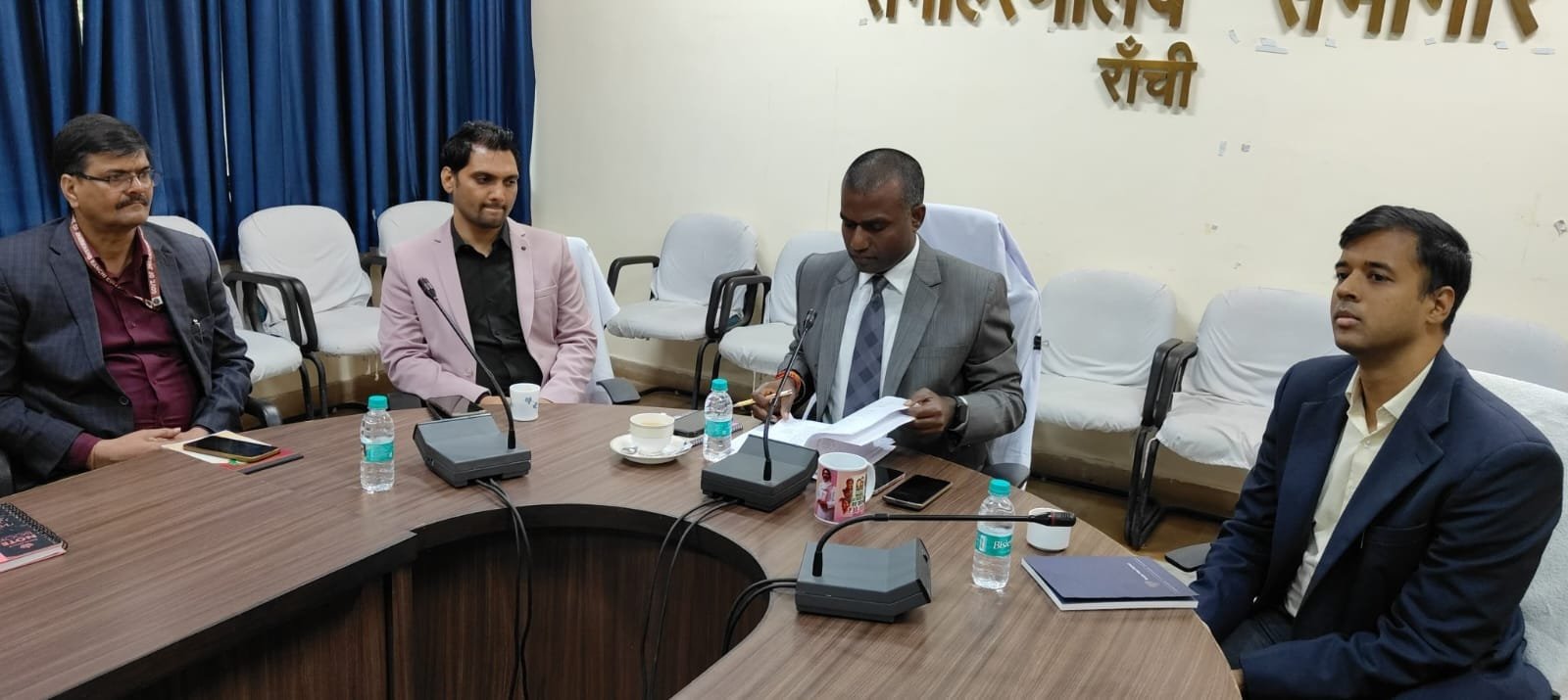 राज्यस्तरीय मंईयां सम्मान योजना कार्यक्रम को लेकर रांची उपायुक्त ने की महत्वपूर्ण बैठक। 6 IMG 20250102 WA0017