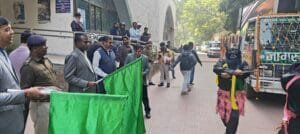 उपायुक्त रांची ने सड़क सुरक्षा जागरूकता रथ को किया रवाना। 5 IMG 20250111 WA0016