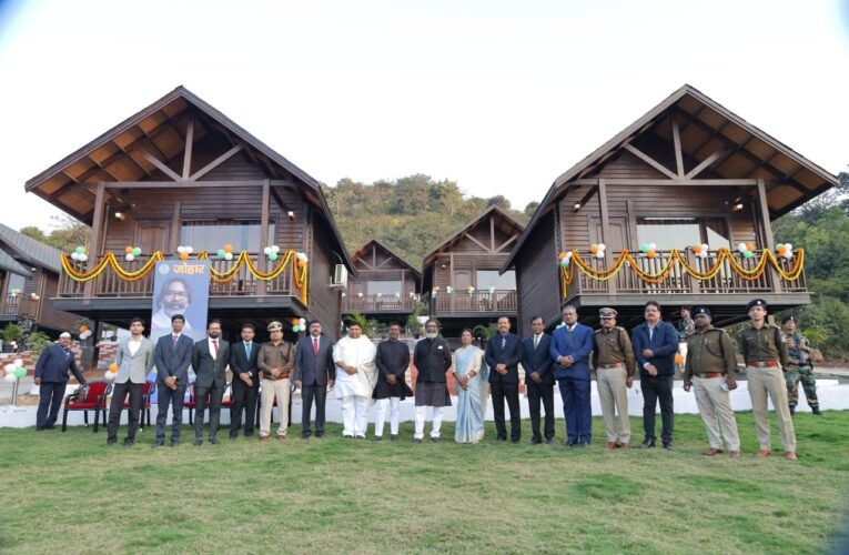 मुख्यमंत्री हेमन्त सोरेन ने दुमका जिला अंतर्गत मयूराक्षी नदी पर स्थित मसानजोर डैम परिसर में इको फ्रेंडली रिसोर्ट का किया उद्घाटन।