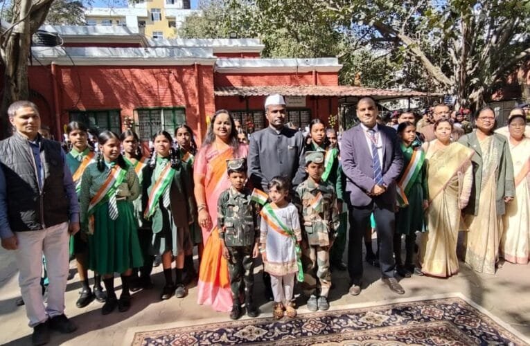 जिला दंडाधिकारी -सह- उपायुक्त रांची, मंजूनाथ भजन्त्री द्वारा समाहरणालय भवन परिसर रांची में किया झण्डोत्तोलन