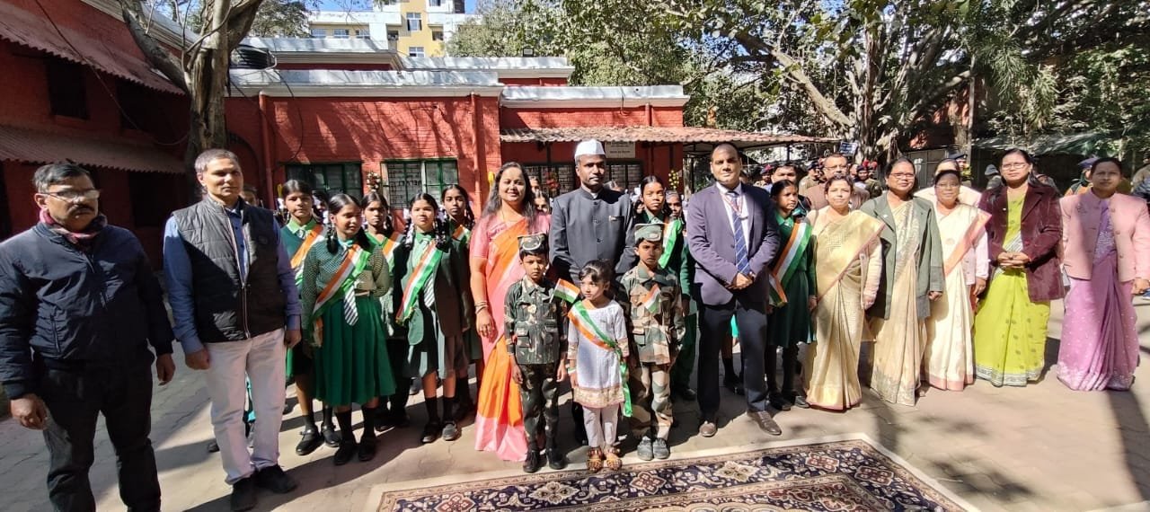 District Magistrate -cum- Deputy Commissioner Ranchi, Manjunath Bhajantri hoisted the flag in the Collectorate Building Complex, Ranchi