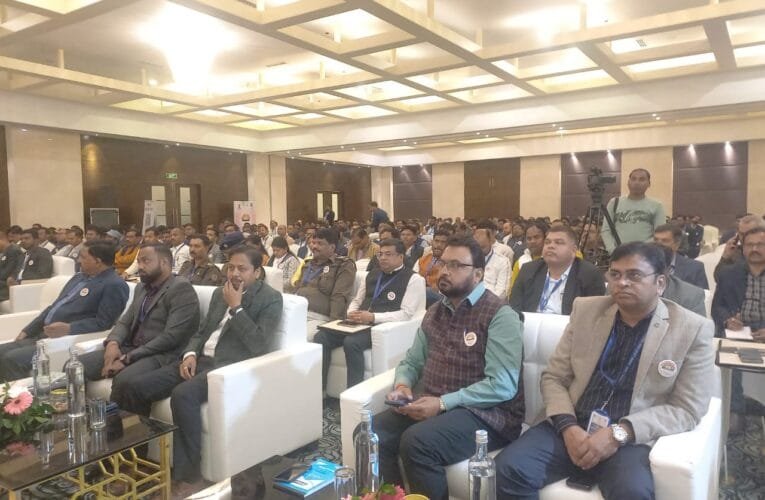 राजधानी रांची में सड़क सुरक्षा को लेकर राष्ट्रीय सेमिनार का हुआ आयोजन, परिवहन मंत्री दीपक बिरूआ हुए सेमिनार में शामिल।
