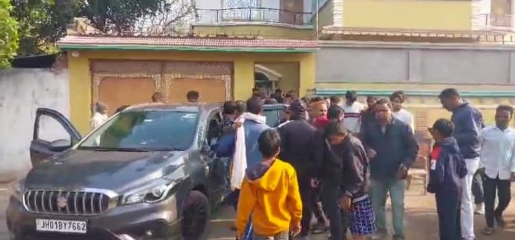 अपहरण किए गए कोयला व्यावसायिक 24 घंटे के अंदर घर पहुंचे परिवार वालों ने खुशी जताई